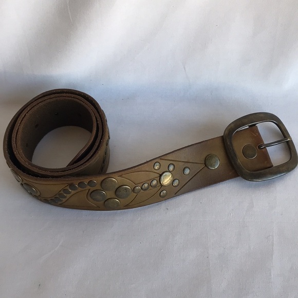 Brown belt with rustic brass buckle and studs, size M - Picture 2 of 6